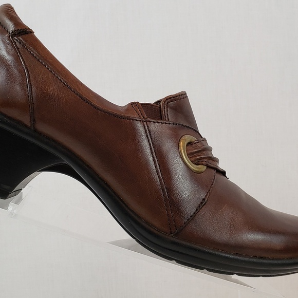 Clarks Brown Leather Bootie Shoes Women size 8 M - Picture 2 of 8